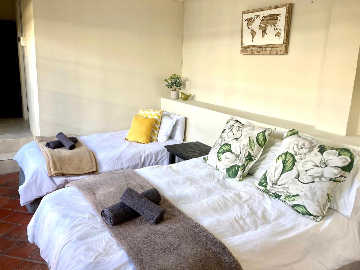 Mangolds Guest House Port Elizabeth Exteriör bild