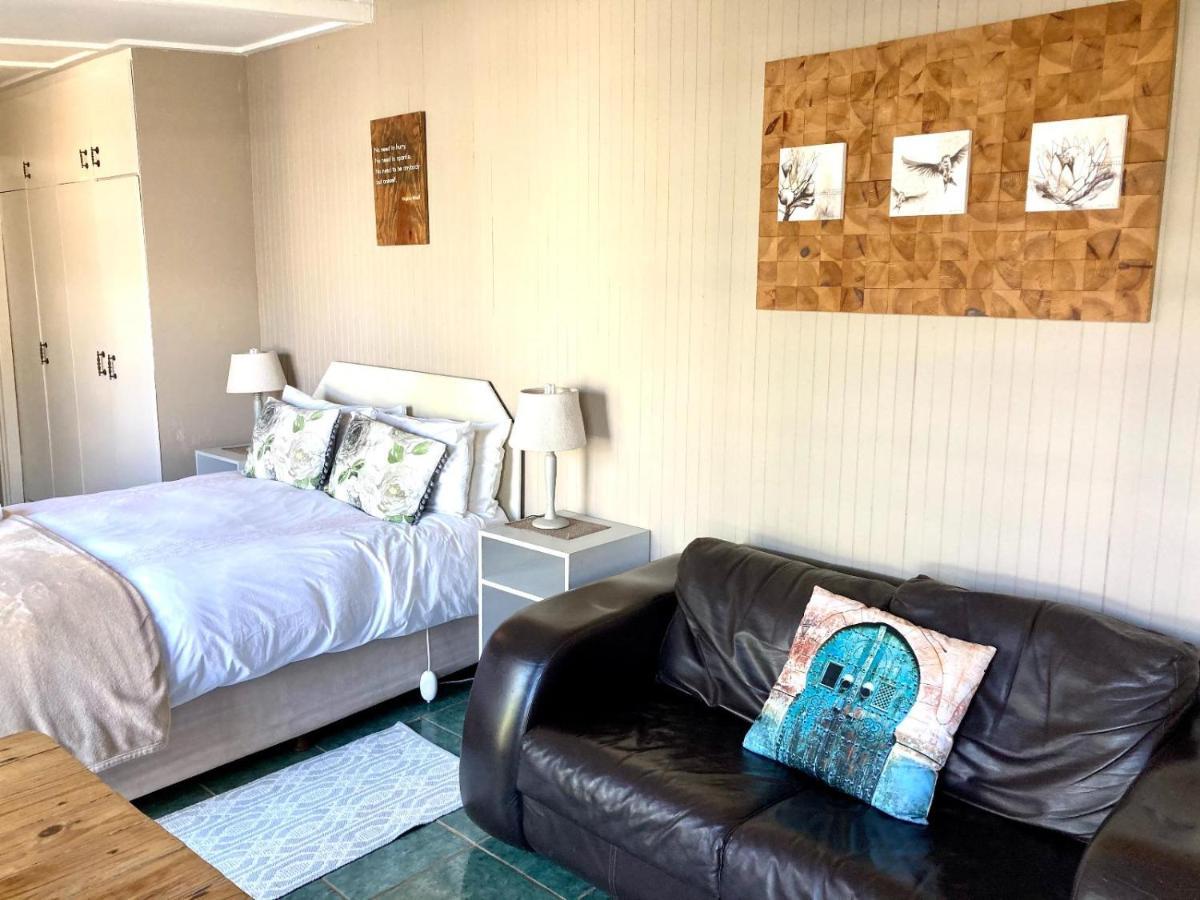 Mangolds Guest House Port Elizabeth Exteriör bild