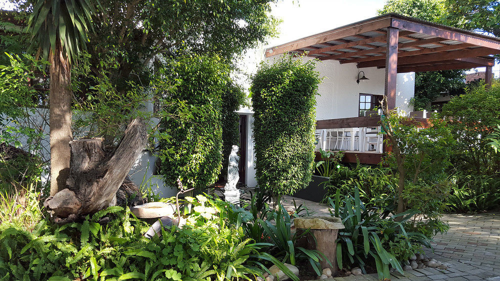 Mangolds Guest House Port Elizabeth Exteriör bild
